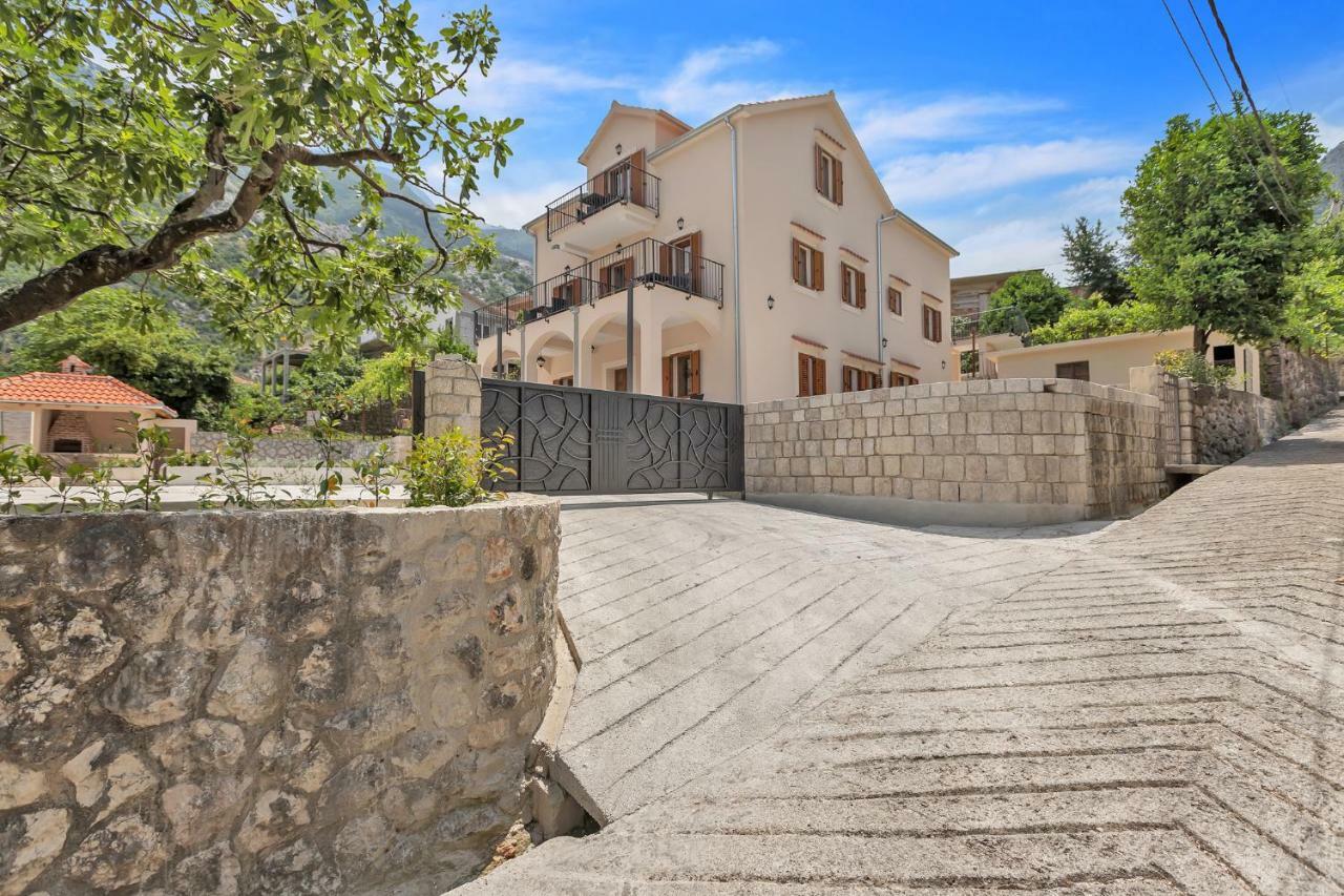 Apartments Mezini 11 コトル エクステリア 写真