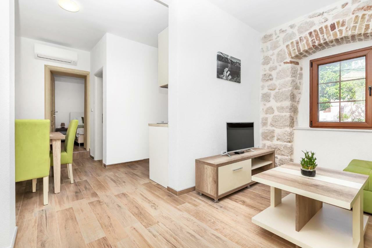 Apartments Mezini 11 コトル エクステリア 写真
