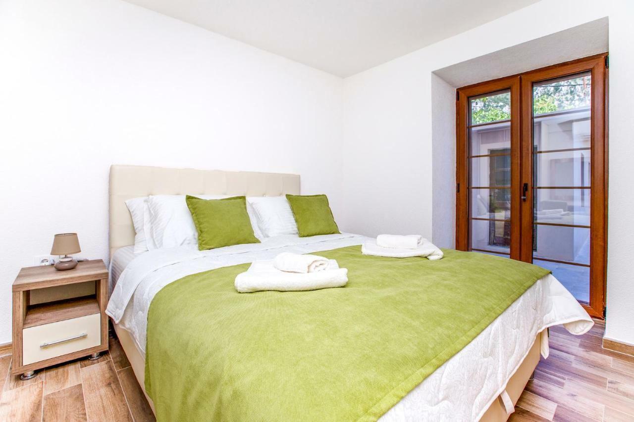 Apartments Mezini 11 コトル エクステリア 写真