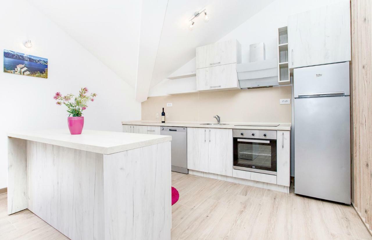 Apartments Mezini 11 コトル エクステリア 写真