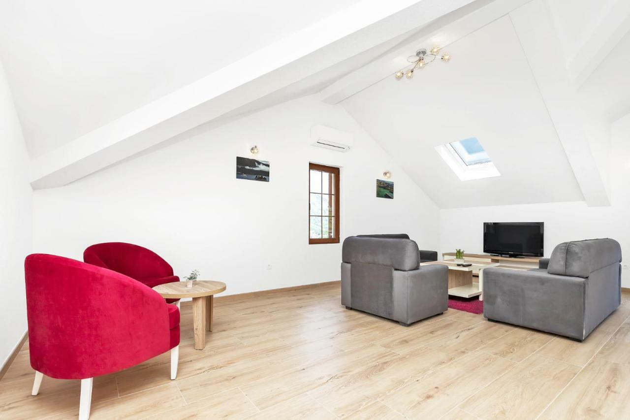 Apartments Mezini 11 コトル エクステリア 写真